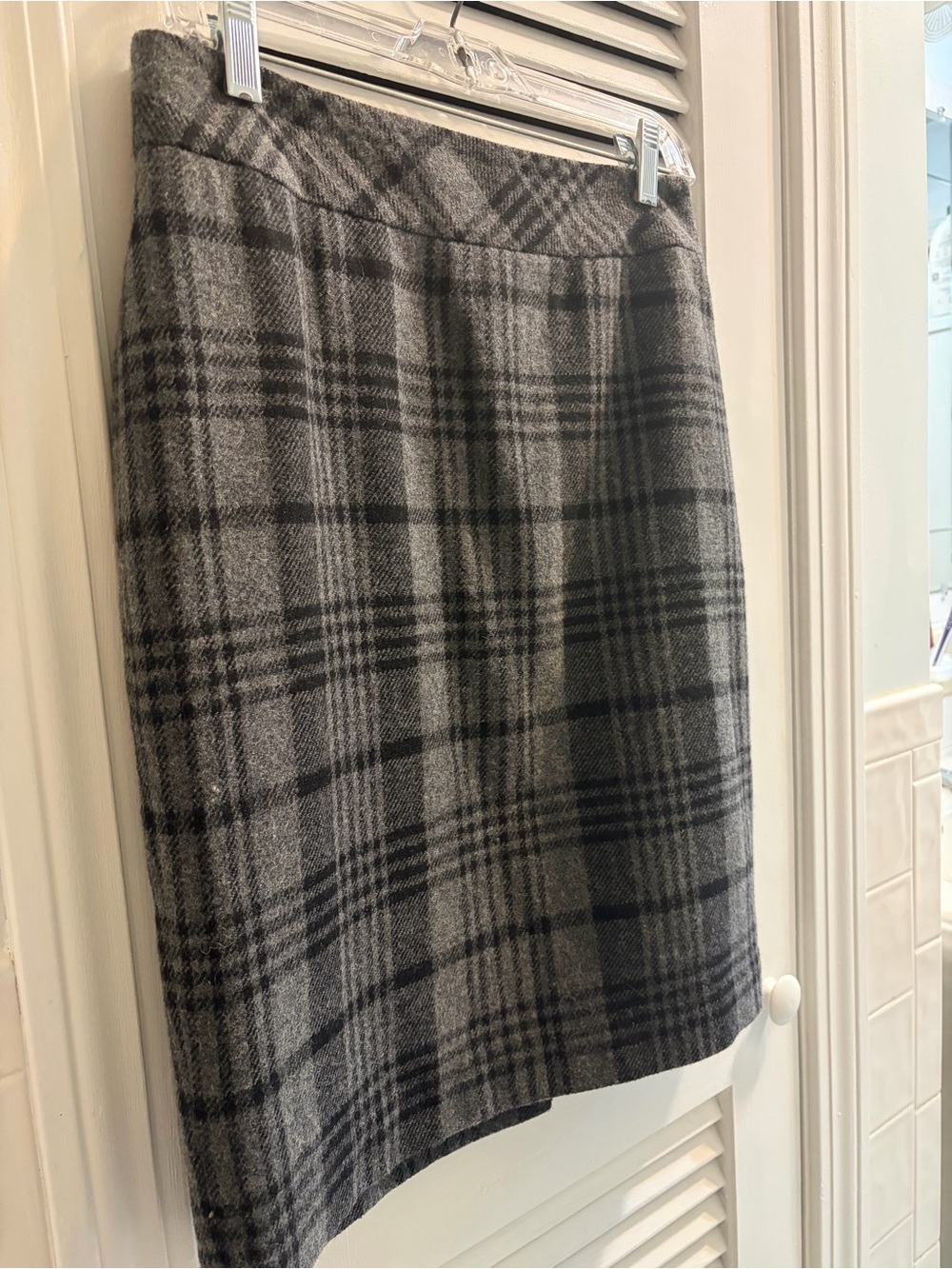 LOFT Gray Plaid Pencil Skirt